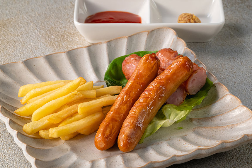 ソーセージ＆フライドポテト盛り合わせ